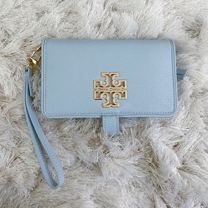 SOLD - Tory Burch Wristlet